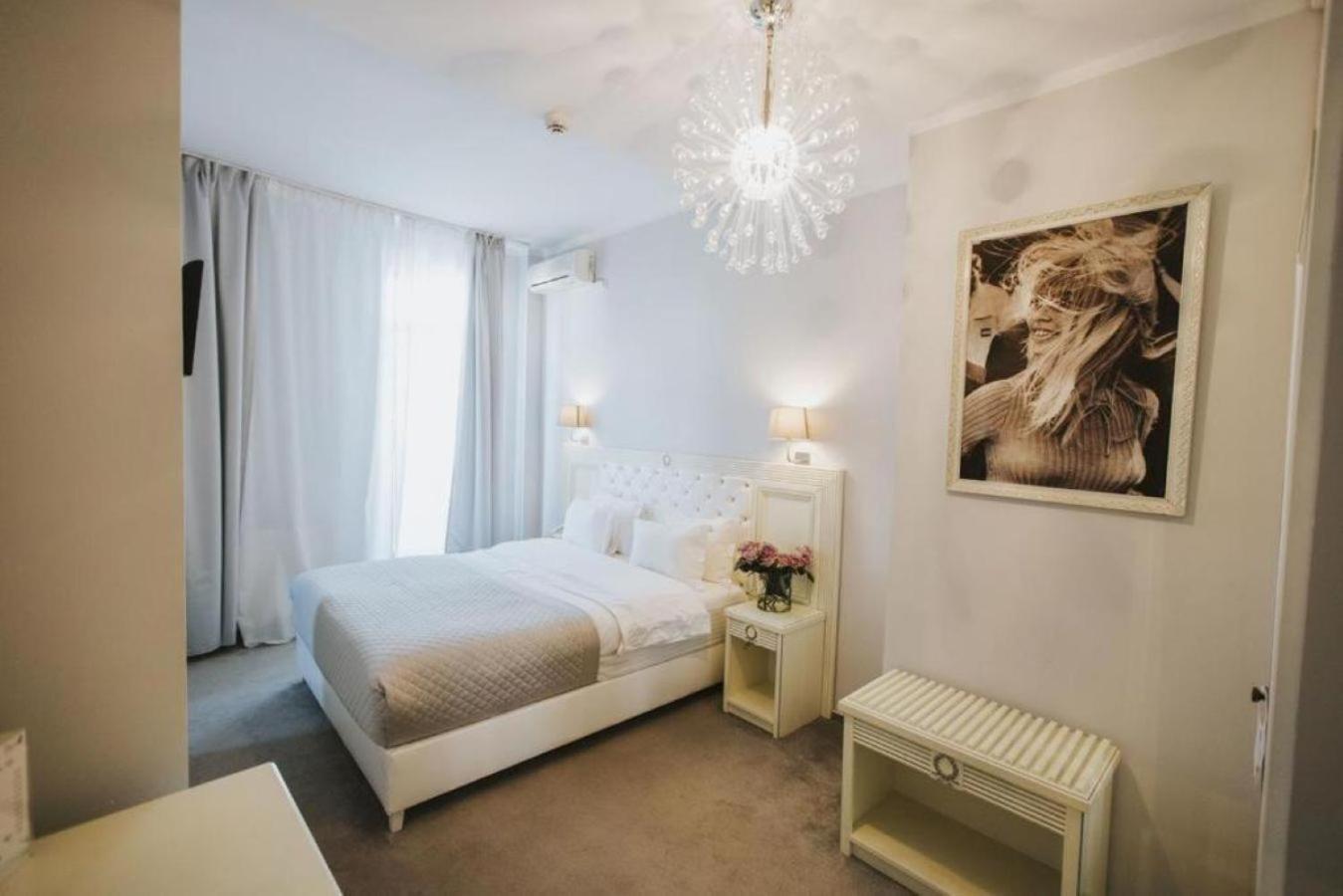 Vila Cornelia Bucureşti Ngoại thất bức ảnh