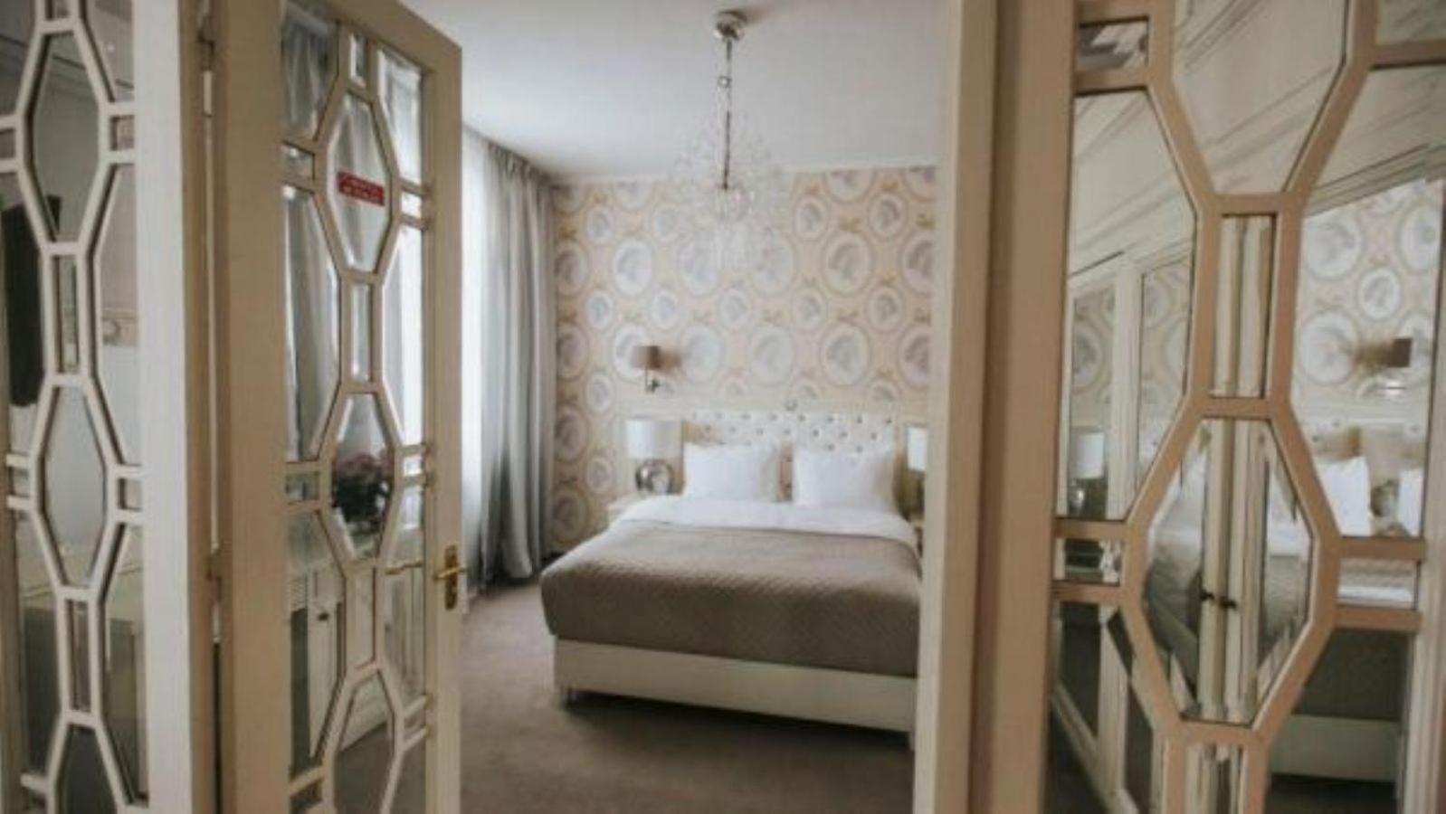 Vila Cornelia Bucureşti Ngoại thất bức ảnh